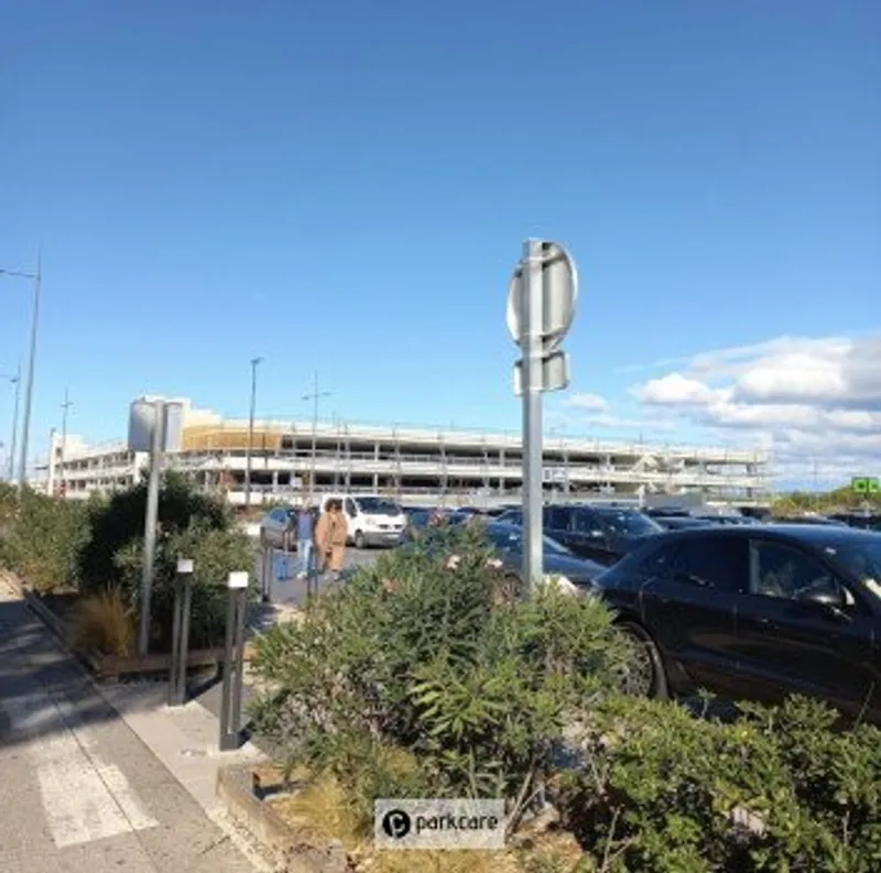 Parking P1 Aéroport Marseille image 2